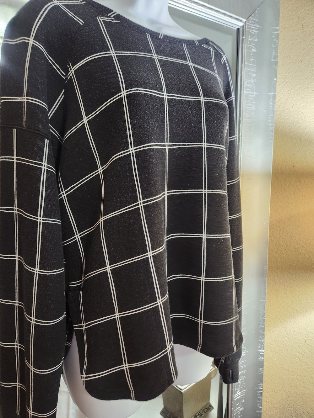 Kensie Black Crewneck Sweater with White Windowpane Grid